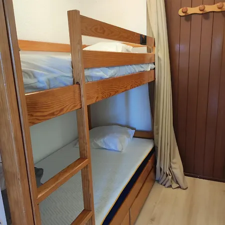 Apartament Joli Avec Jardin Dans Avec Piscines Saint-Raphaël
