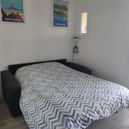 Joli Avec Jardin Dans Avec Piscines Apartament